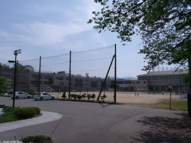 城南中学校まで600m