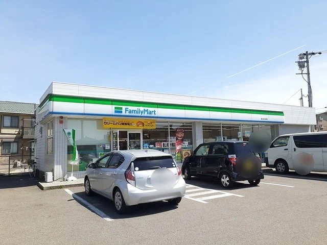 ファミリーマート　和合橋店まで400m