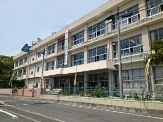 有功小学校様まで300m