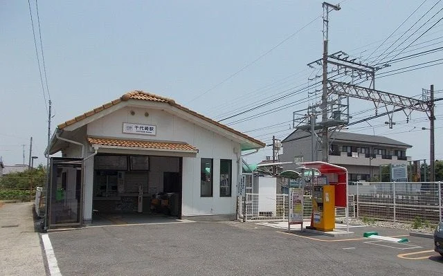 近鉄名古屋線千代崎駅まで1100m