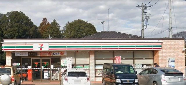 セブンイレブン美野里堅倉店まで950m