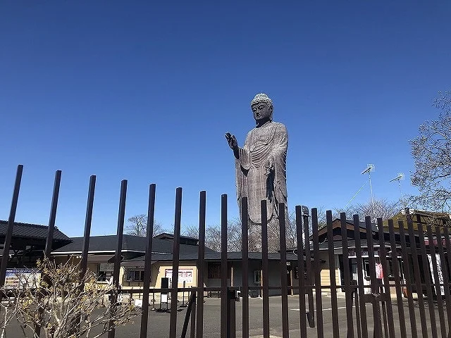 牛久大仏まで3050m