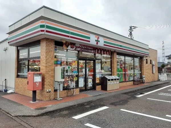 セブンイレブン聖籠網代浜店まで120m