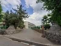 加茂小学校まで1200m