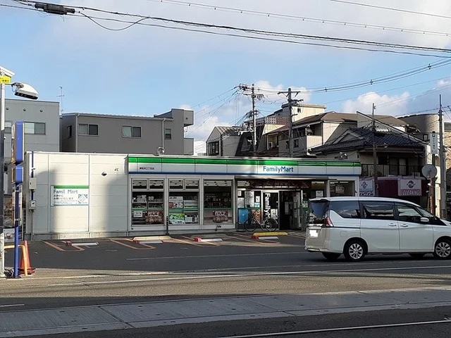 ファミリーマート東粉浜3丁目店まで290m