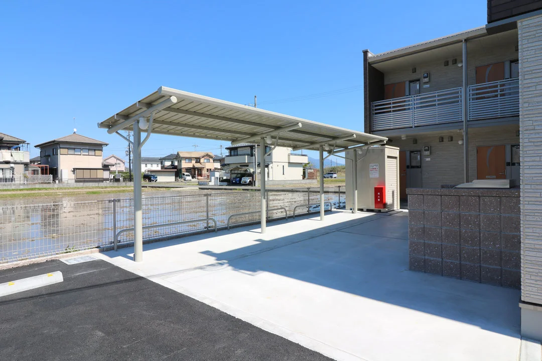 駐輪場完備で入居者様には無料提供しております。