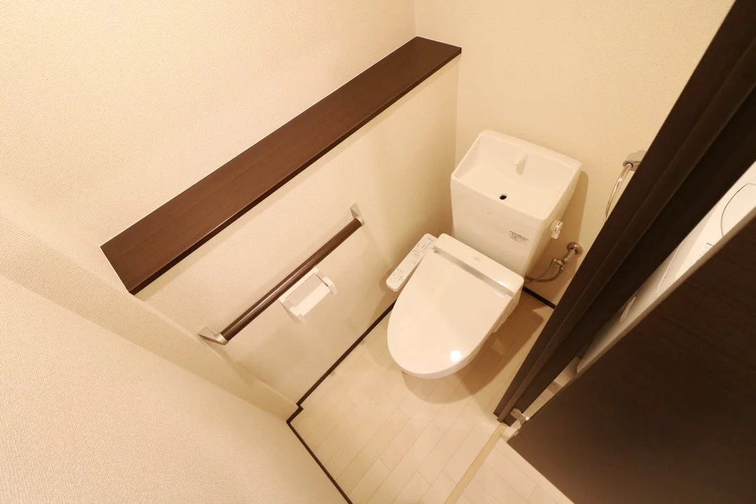 快適な温水洗浄便座付きトイレになります。