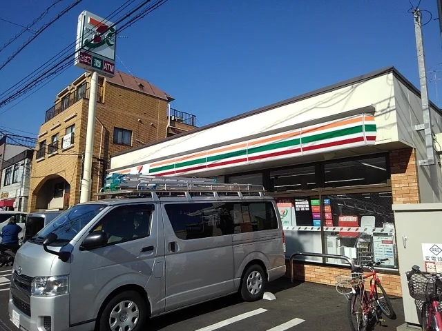 セブンイレブンまで220m