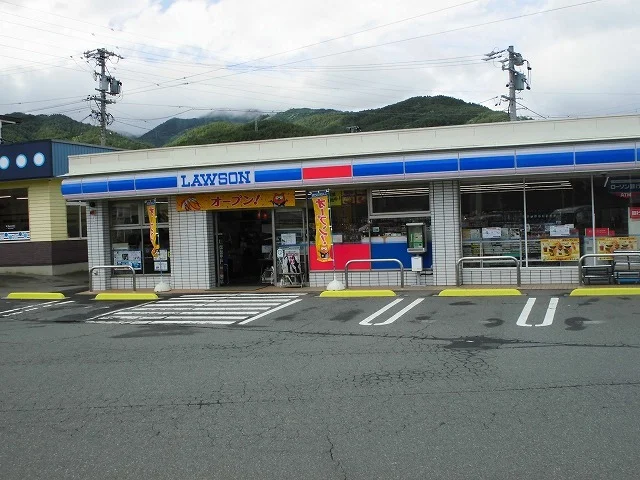 ローソン　岡谷小萩三丁目店まで150m