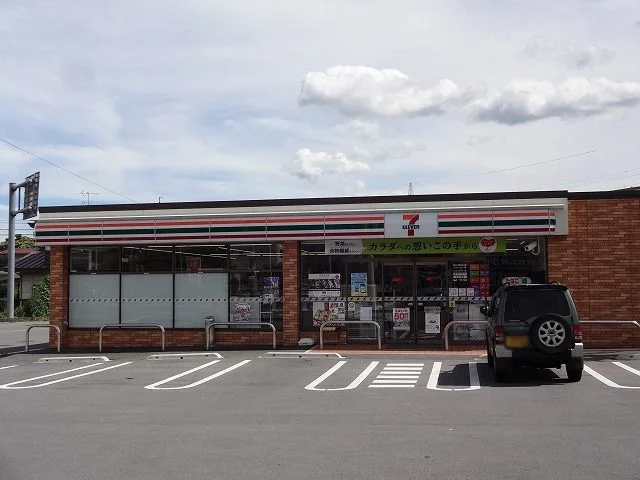 セブンイレブン  茅野本町西店まで850m