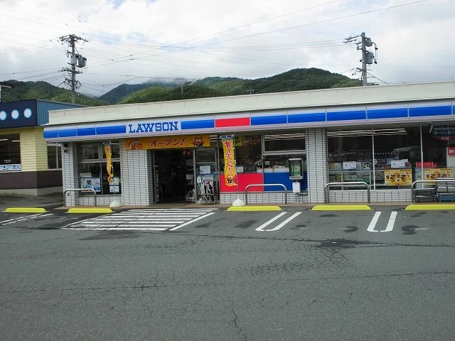 ローソン　岡谷小萩三丁目店まで340m