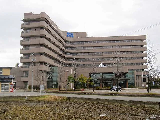 済生会高岡病院まで1600m