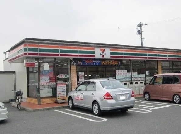 セブンイレブンまで600m