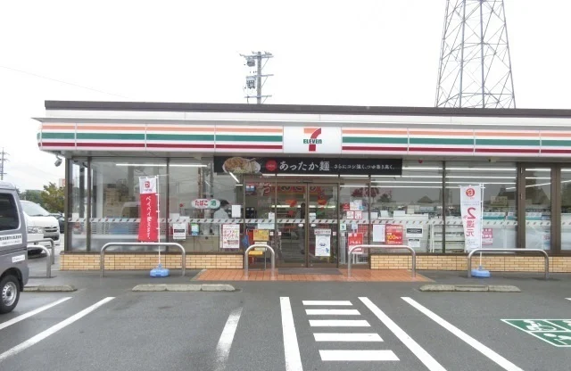 セブンイレブン松阪高町店まで450m