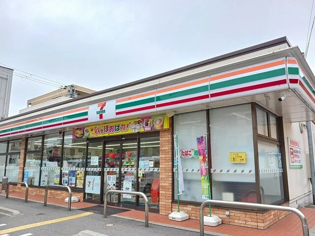 セブンイレブンまで60m