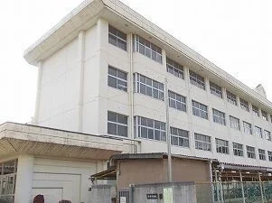 香寺中学校まで1500m