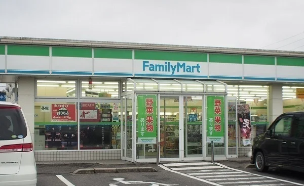 ファミリーマート 玉造温泉店まで2800m