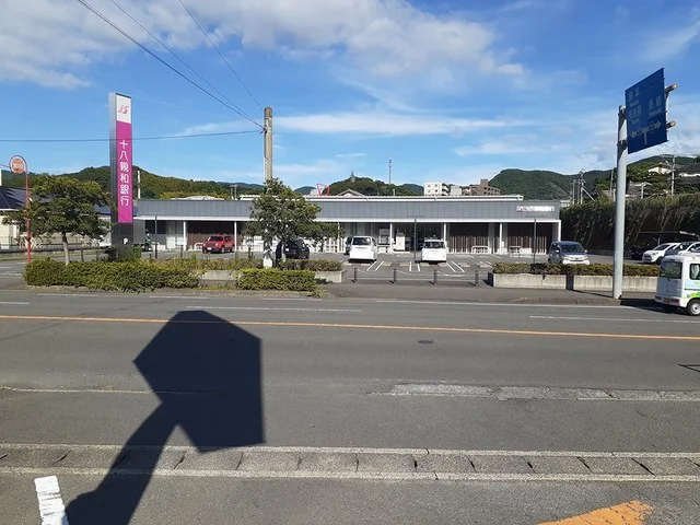 十八親和銀行長与中央支店まで431m