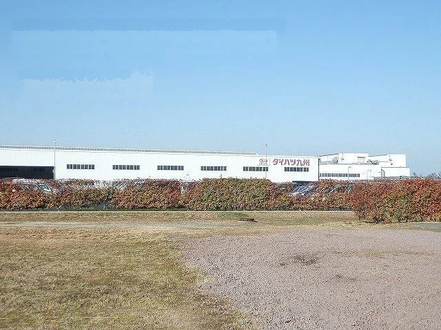 ダイハツ九州まで2300m