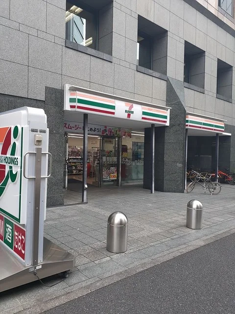 セブンイレブンまで99m