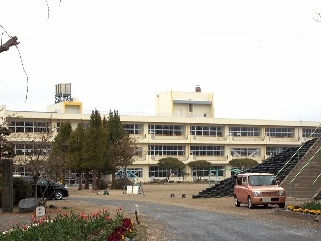 大崎市立古川第二小学校まで450m