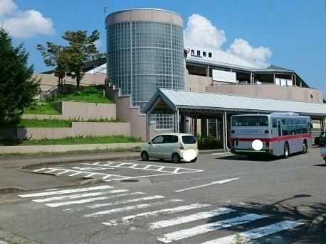 六日町駅まで1500m
