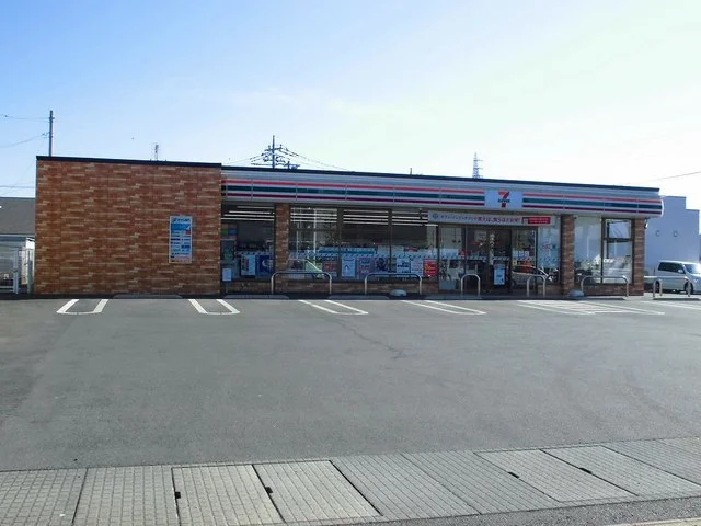 セブンイレブンまで800m