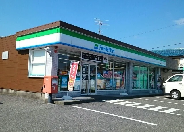 ファミリーマート垂井東店まで350m
