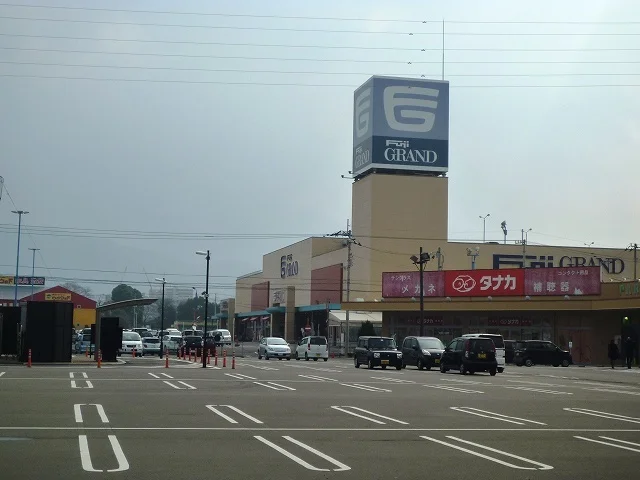 フジグラン西条店様まで1300m