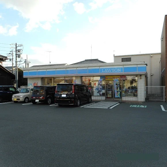 ローソン　津一身田店まで800m