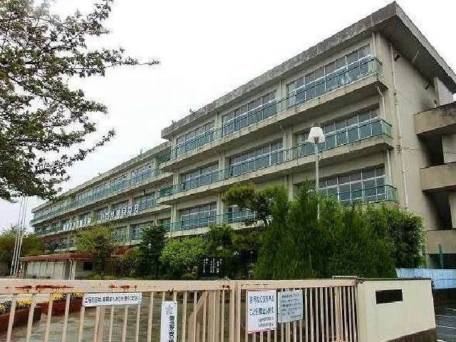 大治西小学校まで750m