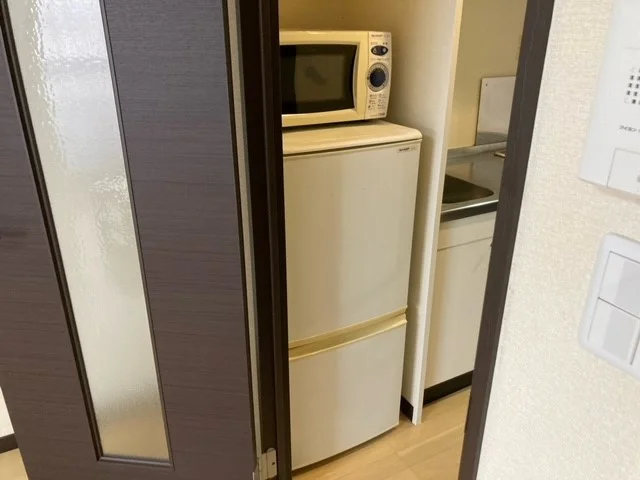 電子レンジ、冷蔵庫