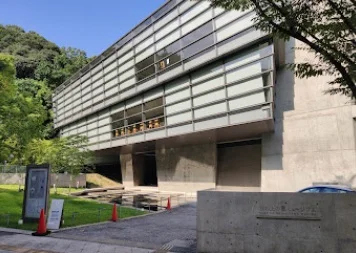 坂の上の雲ミュージアムまで徒歩12分