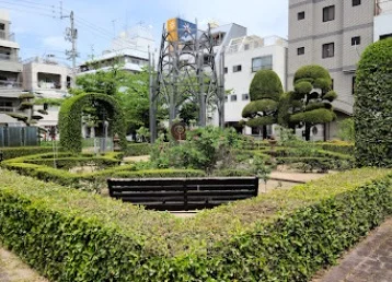 八坂公園まで徒歩5分