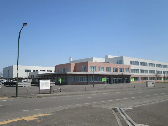 千歳市立勇舞中学校まで650m