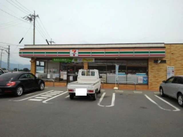 セブンイレブン須坂塩川店まで550m