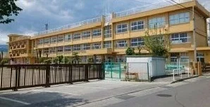 玉幡小学校まで500m