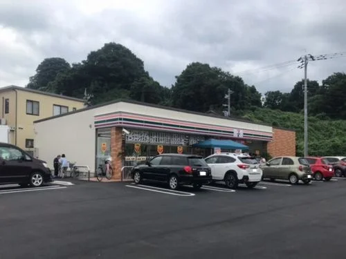 セブン-イレブン 福井明里店まで900m