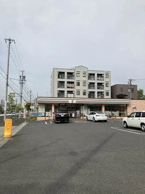 セブンイレブンまで120m