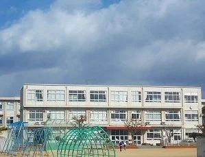 津田小学校まで500m