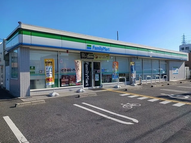 ファミリーマート様まで240m
