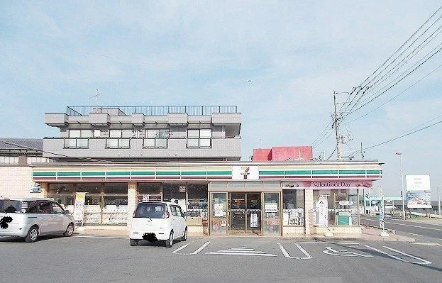 セブンイレブンまで251m