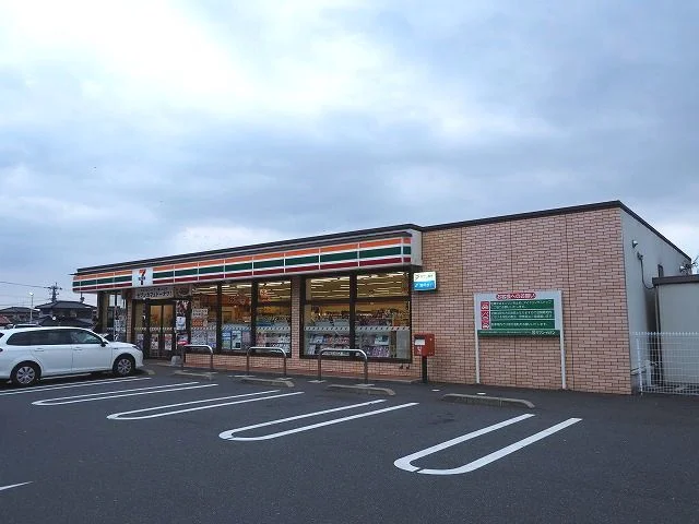 セブンイレブン小倉長尾５丁目店まで650m