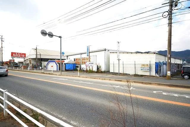 ルミエール苅田店まで2000m