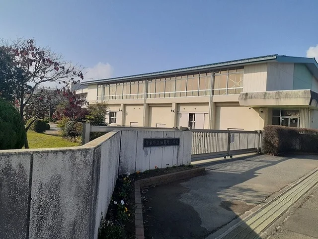 登米市立加賀野小学校まで700m