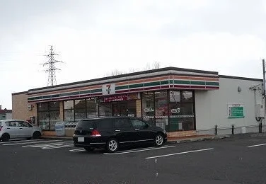 セブンイレブン下越吉田法花堂店まで300m