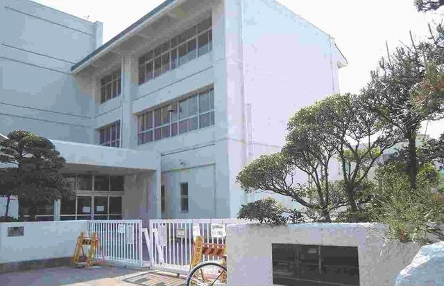 石和北小学校まで600m