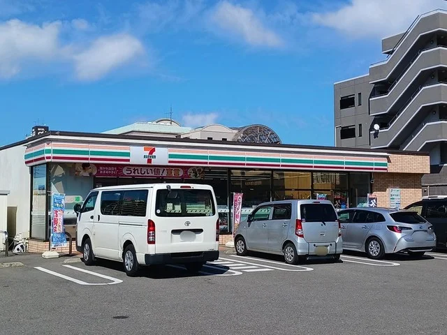 セブンイレブン新居浜高木町店まで974m