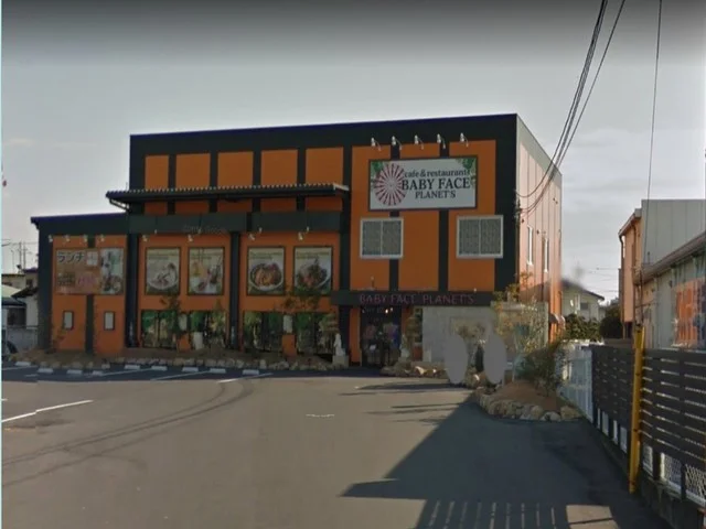 ベビー フェイス プラネッツまで400m