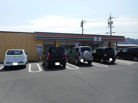 セブンイレブン福山御幸町店まで800m